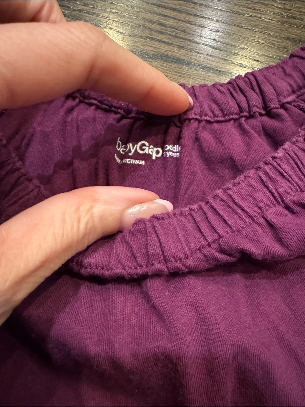 GAP Girls Short Sleeve Off-Shoulder Tee in Plum
